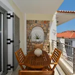 Chrysilia Apartment *