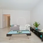 Apartment Chrysilia *