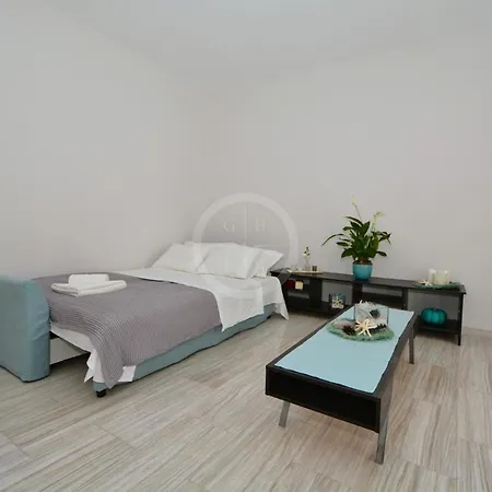 Apartment Chrysilia