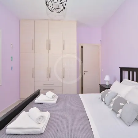 Chrysilia Apartment