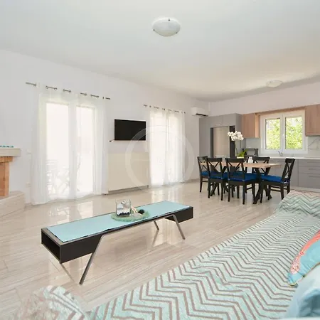 Apartment Chrysilia Ermioni