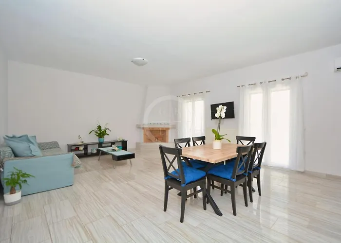 Chrysilia Apartamento